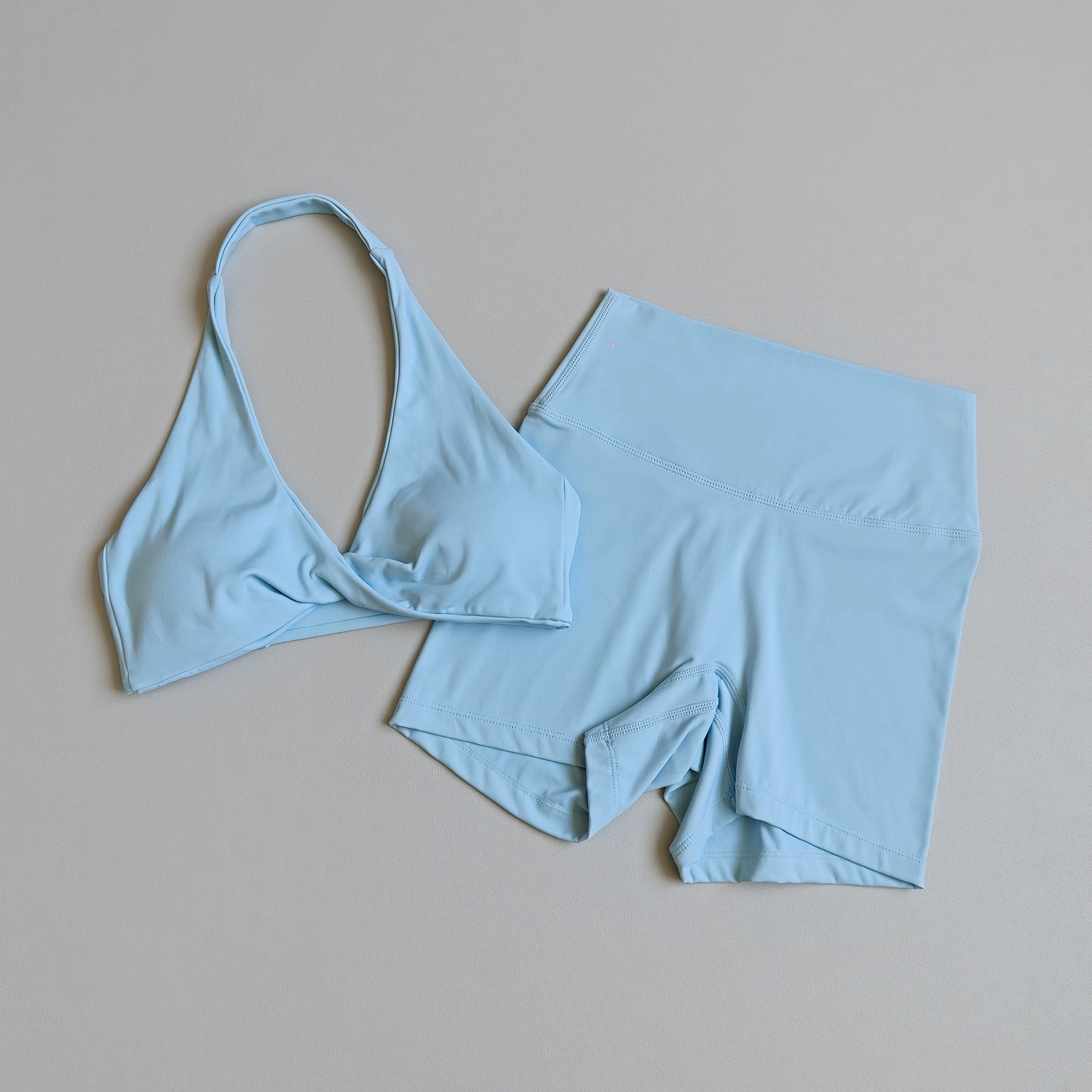 طقم ملابس يوغا نسائي مكون من ق - مراجعة Sports Bra Racerback وسعره